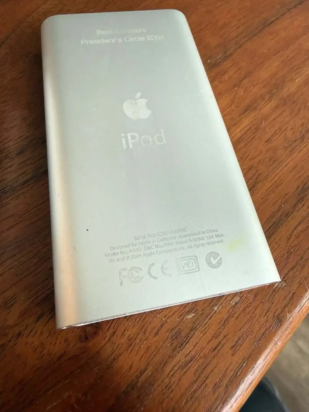 iPod Mini (1st Gen)4GB Silver with Belt Clip Model A1051 4GB. Support Message.